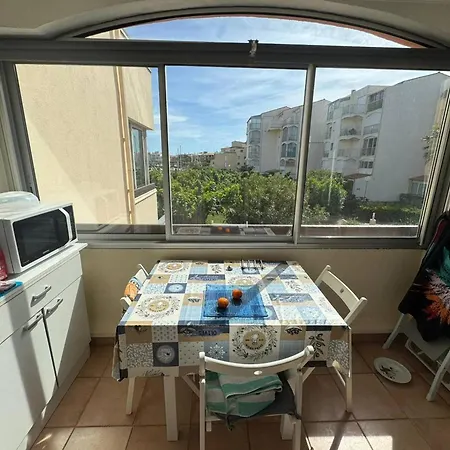 Cosy Au Cap D'agde Pour 2 Personnes Avec Vue Sur Les Bateaux - Fr-1-749-102 Apartment *