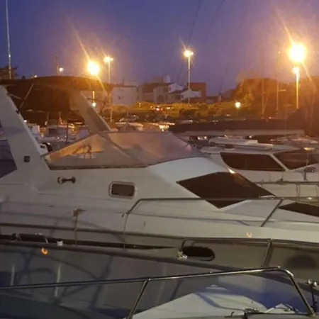 Cosy Au Cap D'agde Pour 2 Personnes Avec Vue Sur Les Bateaux - Fr-1-749-102 * Agde